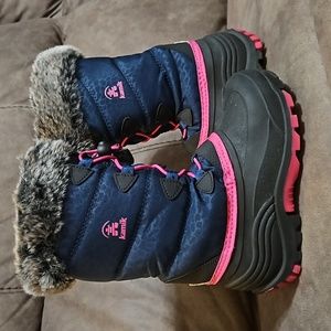 Kamik Girls Winter Snow boot. Warm, insulated size 13. New without tags.
